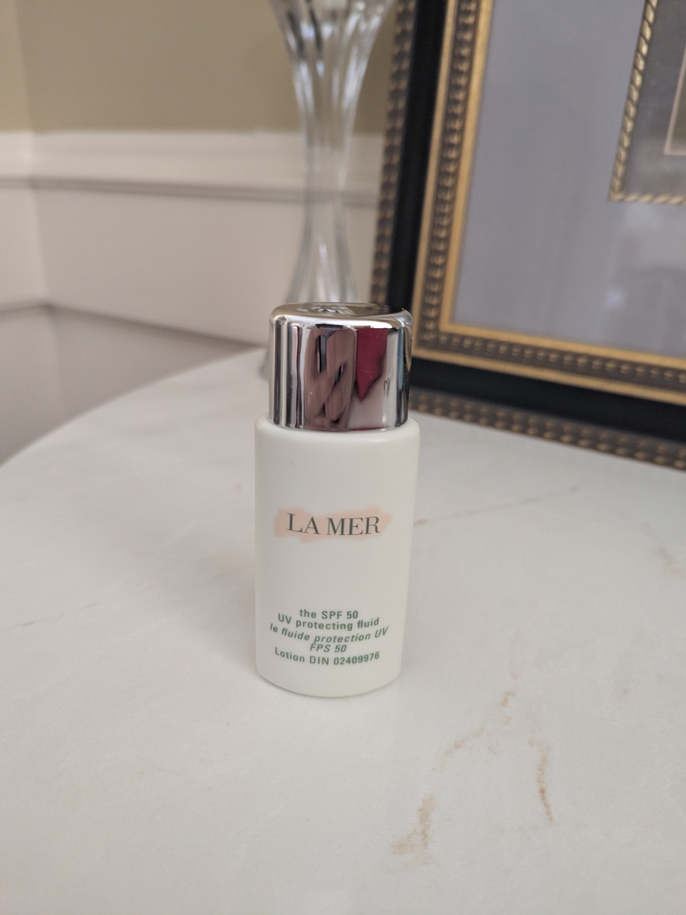 La Mer SPF 50 UV Protecting Fluid - White
